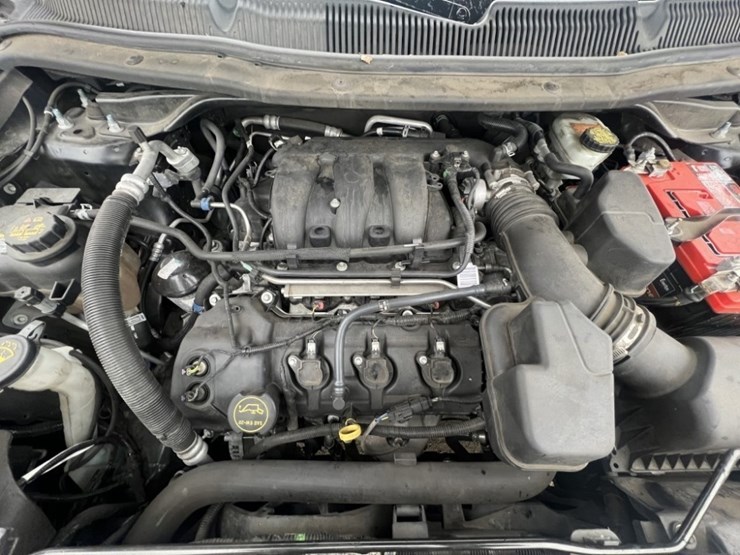 2017-ford-explorer-image-13