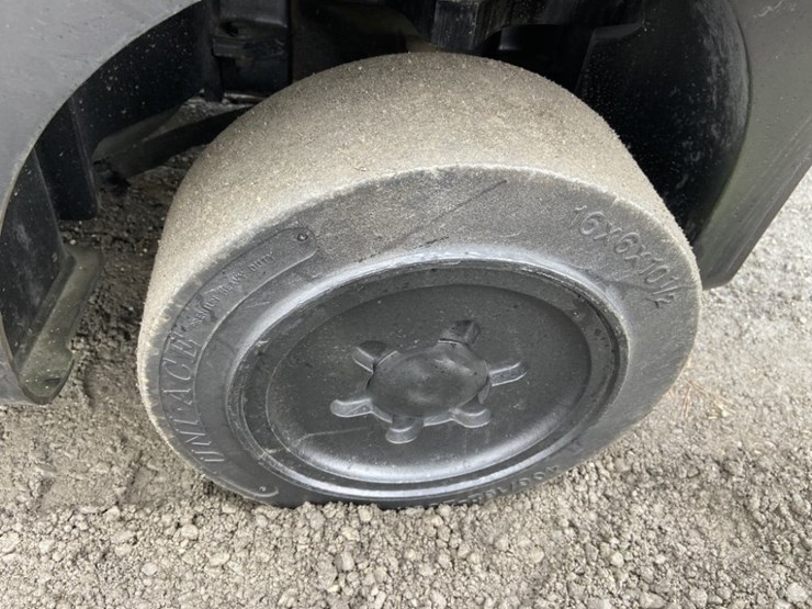 2015-hyster-s50ft-image-11