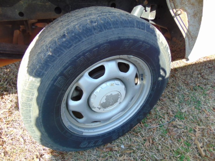 2018-ford-f150-xl-image-3