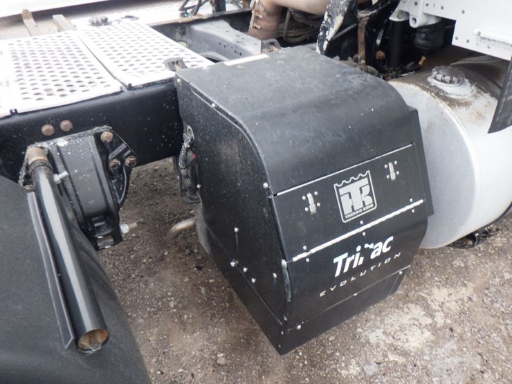 2016-kenworth-t680-image-7