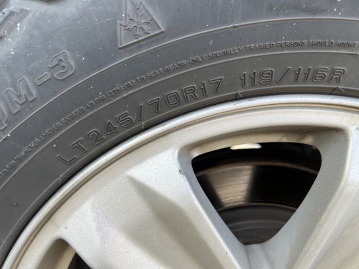 2015-ford-f150-xl-image-18