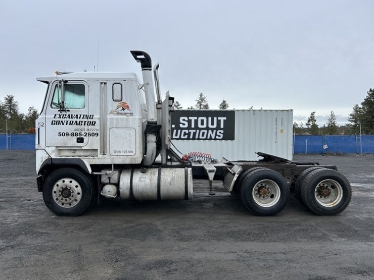 1985-mack-mh633-t/a-sleeper-truck-tractor-image-2