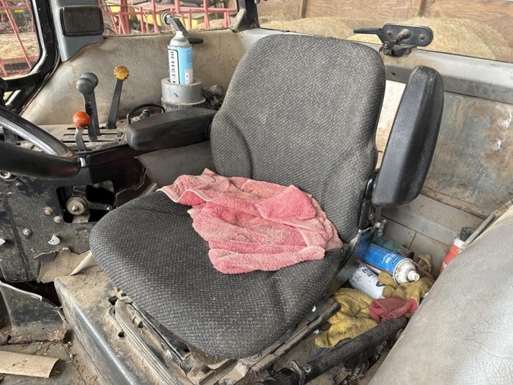 case-ih-5130-image-11