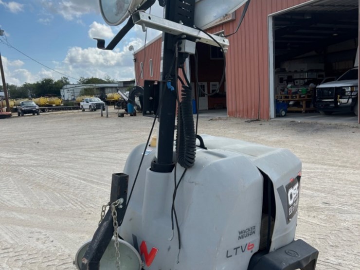 wacker-neuson-light-tower-image-1