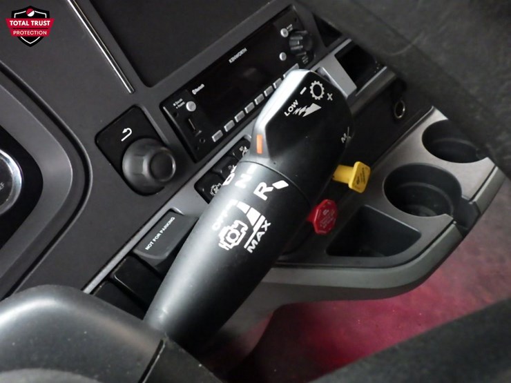 2022-kenworth-t680-image-24