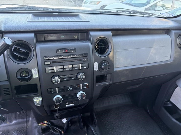 2014-ford-f150-image-13