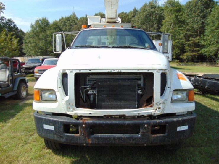 2004-ford-f750-image-17
