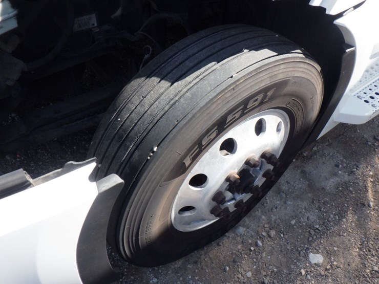 2024-freightliner-cascadia-126-image-25