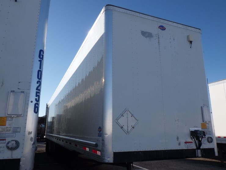 2022-utility-4000d-x-image-3