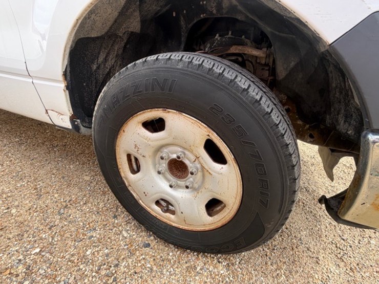 2011-ford-f150-image-17