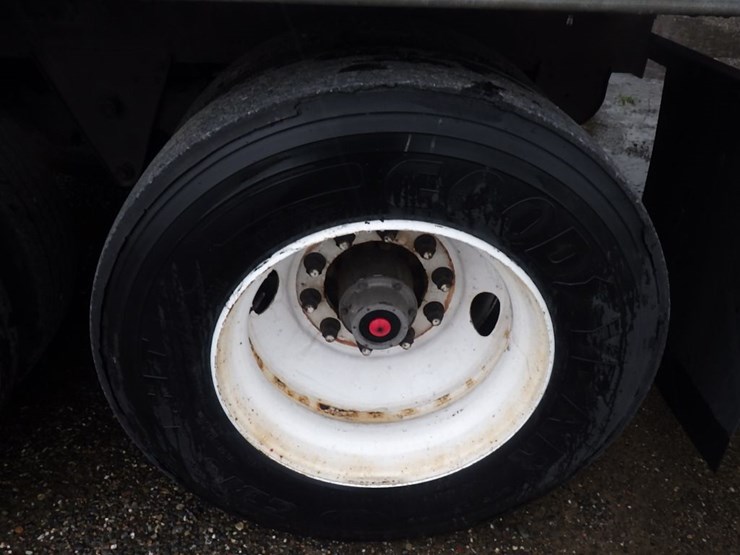 2018-hyundai-translead-image-12