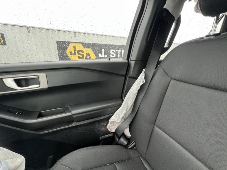 2024-ford-explorer-image-36