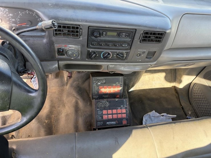 2001-ford-f250-image-13