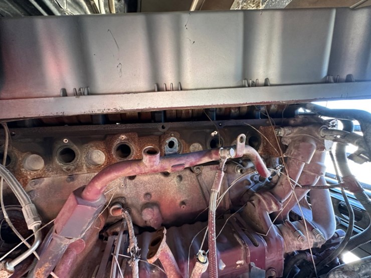 2012-mack-granite-gu713-image-11