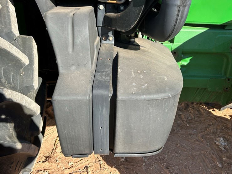 2010-john-deere-8295r-image-14