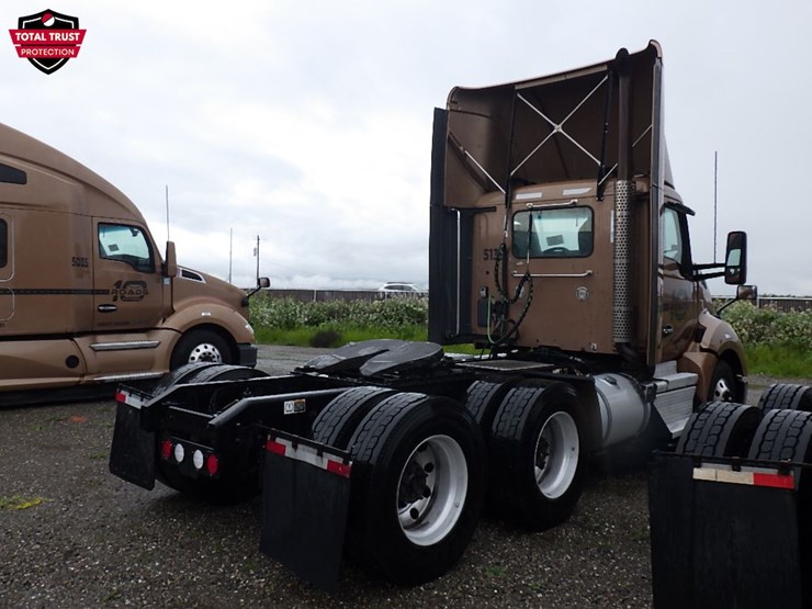 2022-kenworth-t680-image-10