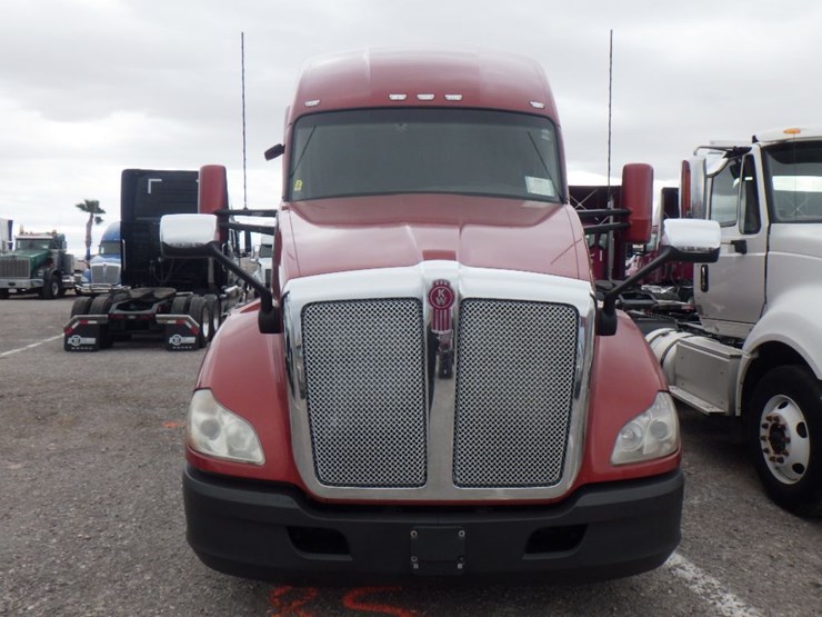 2020-kenworth-t680-image-2