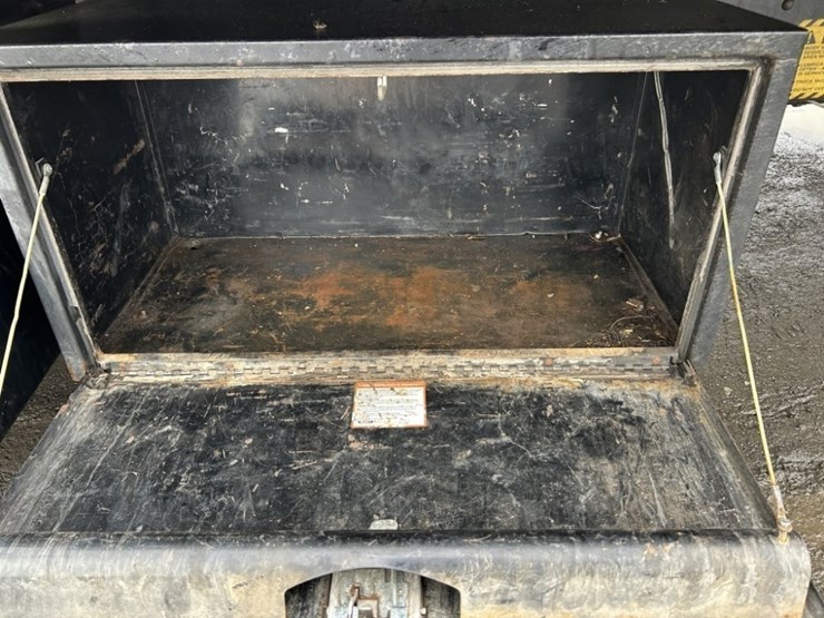 1997-chevrolet-c6500-chip-truck-image-32