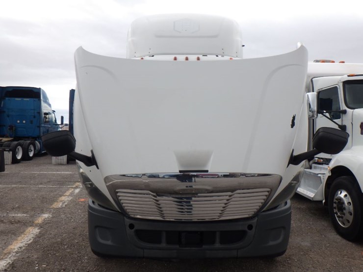 2015-freightliner-cascadia-113-evolution-image-22