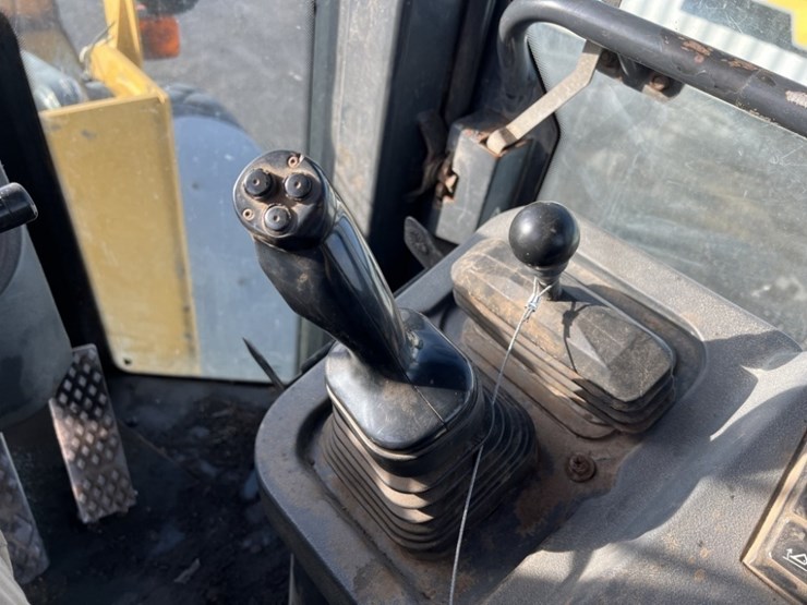 2004-deere-644j-image-24