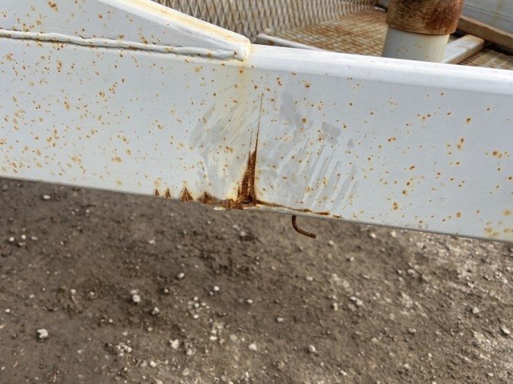 2008-bentley-t/a-sno-cat-trailer-image-11