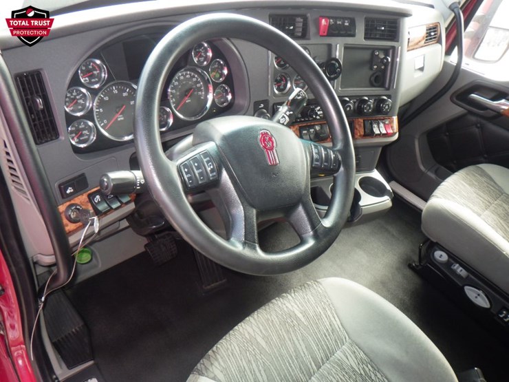 2020-kenworth-t680-image-15