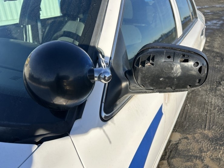 2007-ford-crown-victoria-sedan-image-25