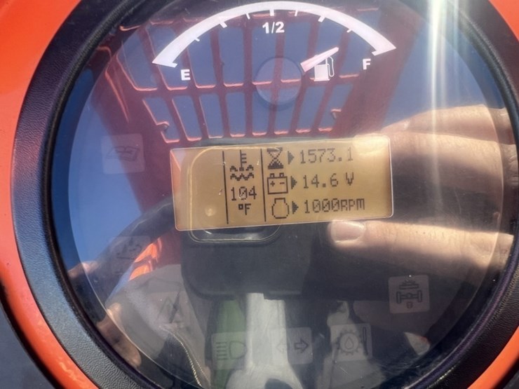 2017-jlg-6036-image-24