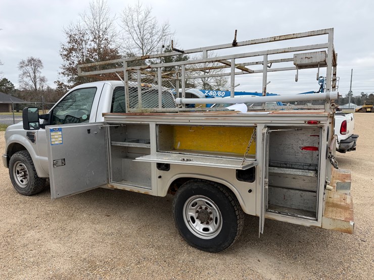 2010-ford-f250-image-9