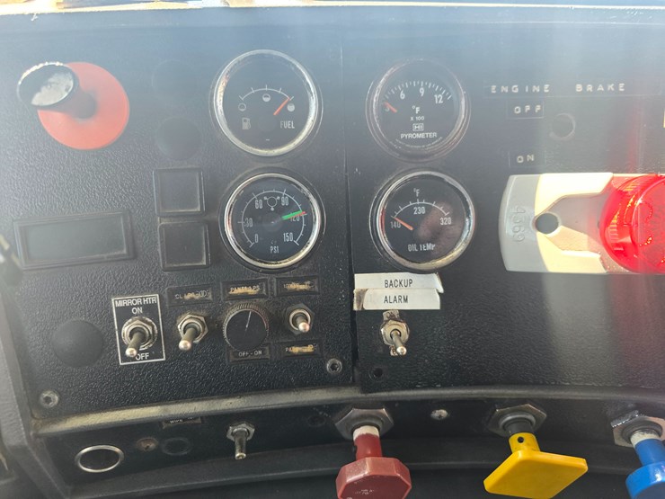 1998-mack-dm600-image-95