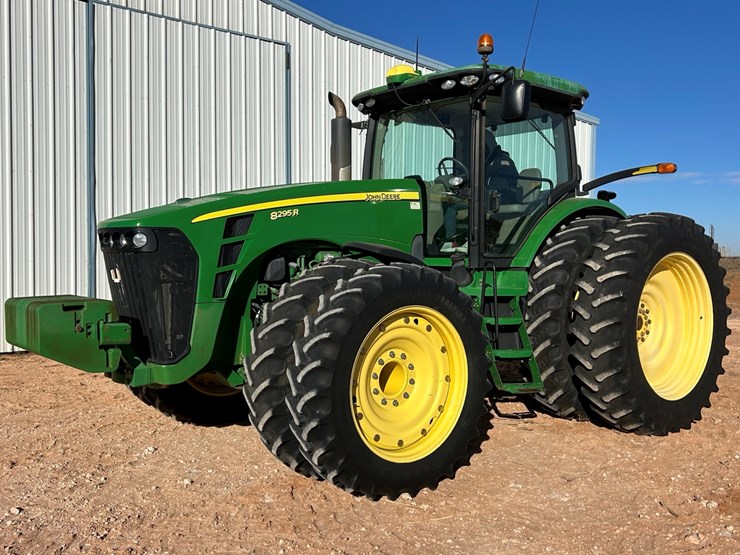 2010-john-deere-8295r-image-32