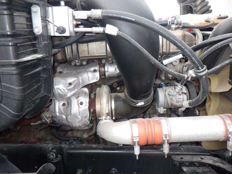 2016-freightliner-cascadia-125-image-19