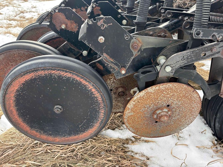 ji-case-8600-drill-image-11