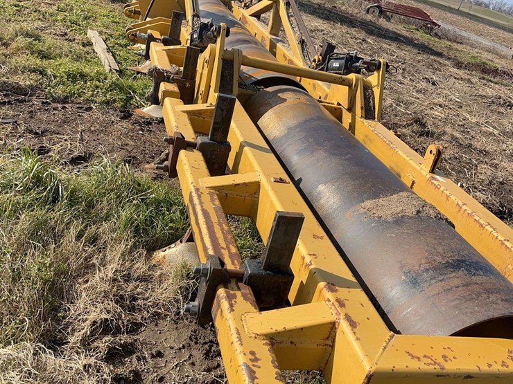 brandt-8-row-38"-folding-hipper-roller-image-2