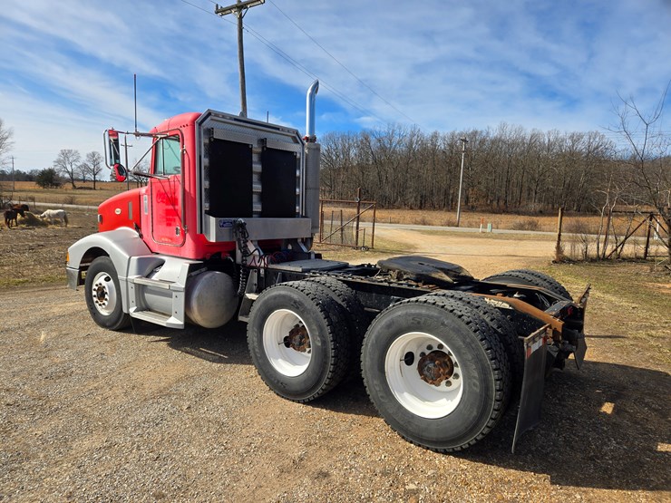 1997-peterbilt-377-image-11