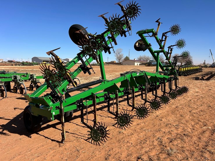 #32-•-2022-sm-fab-pitchout-scratcher-image-3