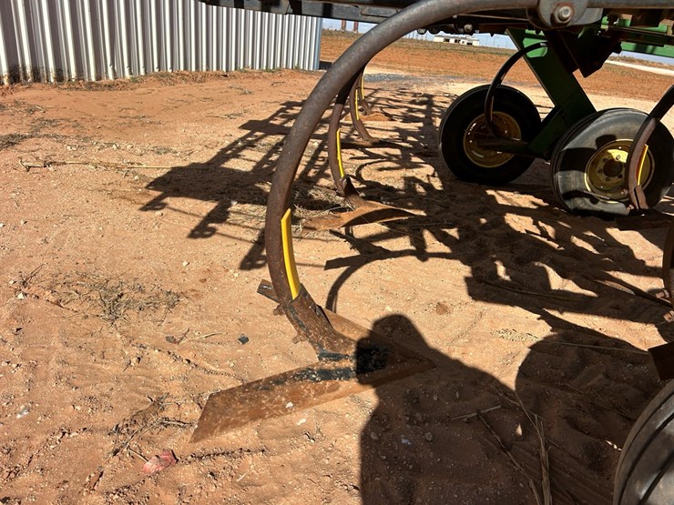 john-deere-680-image-5