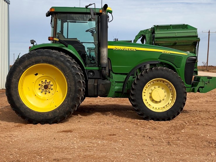 john-deere-8320-image-2