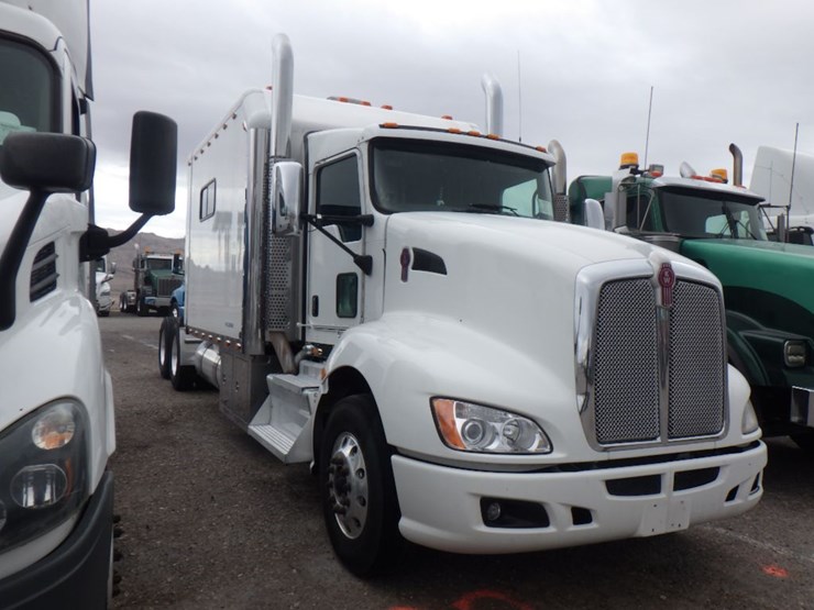 2014-kenworth-t660-image-3