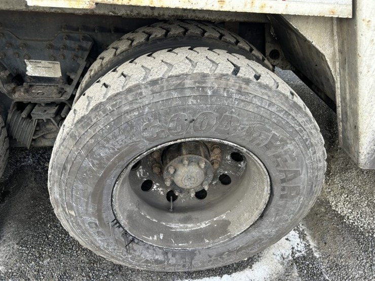 2010-autocar-xpeditor-image-13