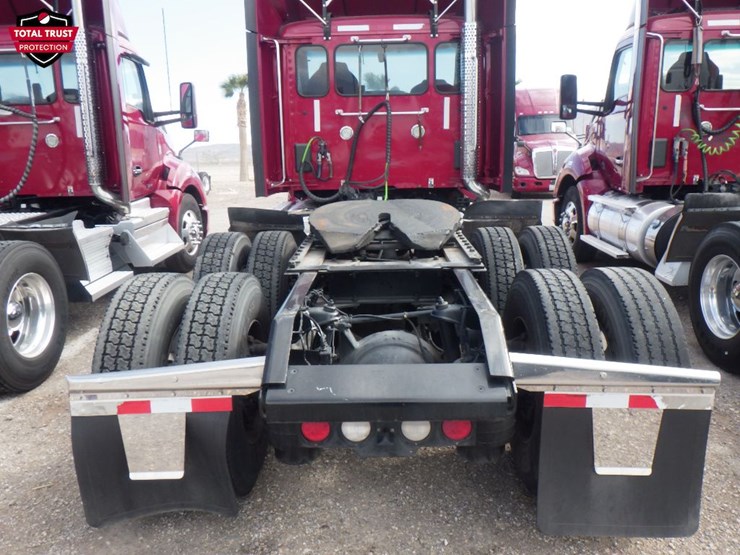 2020-kenworth-t680-image-8