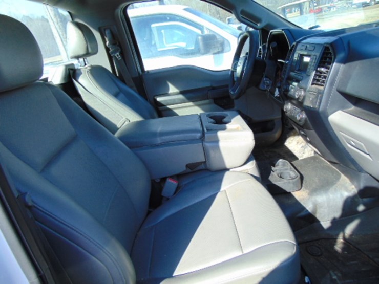 2017-ford-f150-xl-image-5