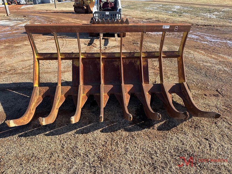 rockland8'-stacking-rake-loader-attachment-image-5