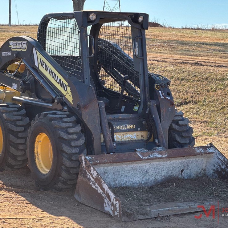 NEW HOLLAND L230