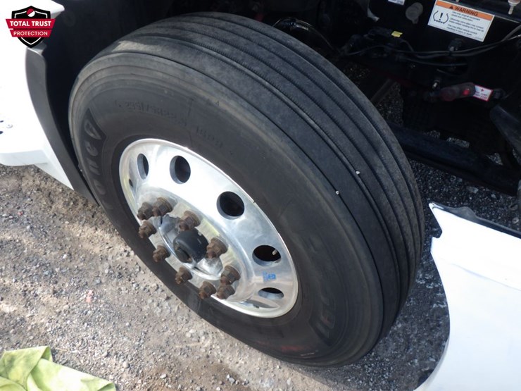 2024-freightliner-cascadia-126-image-30