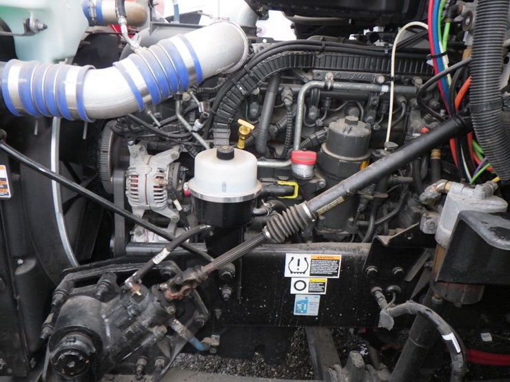 2017-peterbilt-579-image-18