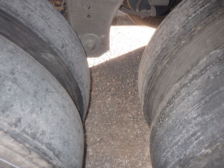 2022-utility-4000d-x-image-11