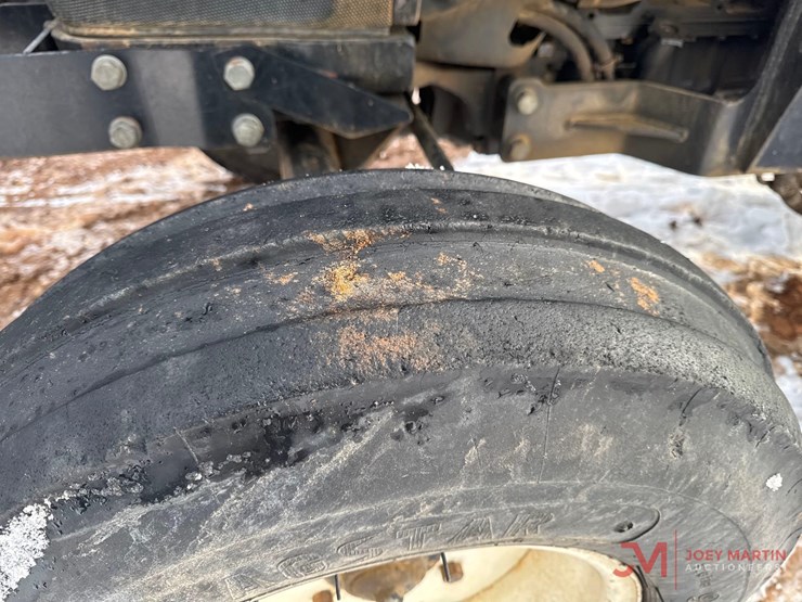 new-holland-tn75-image-5