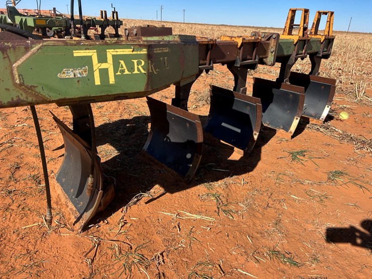 harrell-8205-image-4