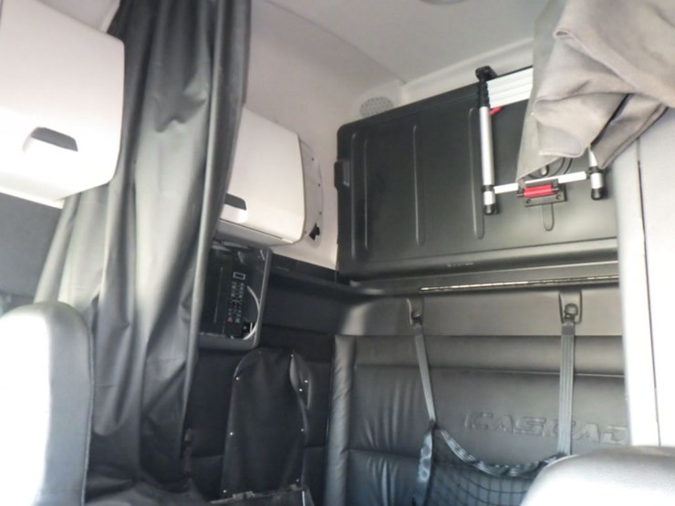 2024-freightliner-cascadia-126-image-20